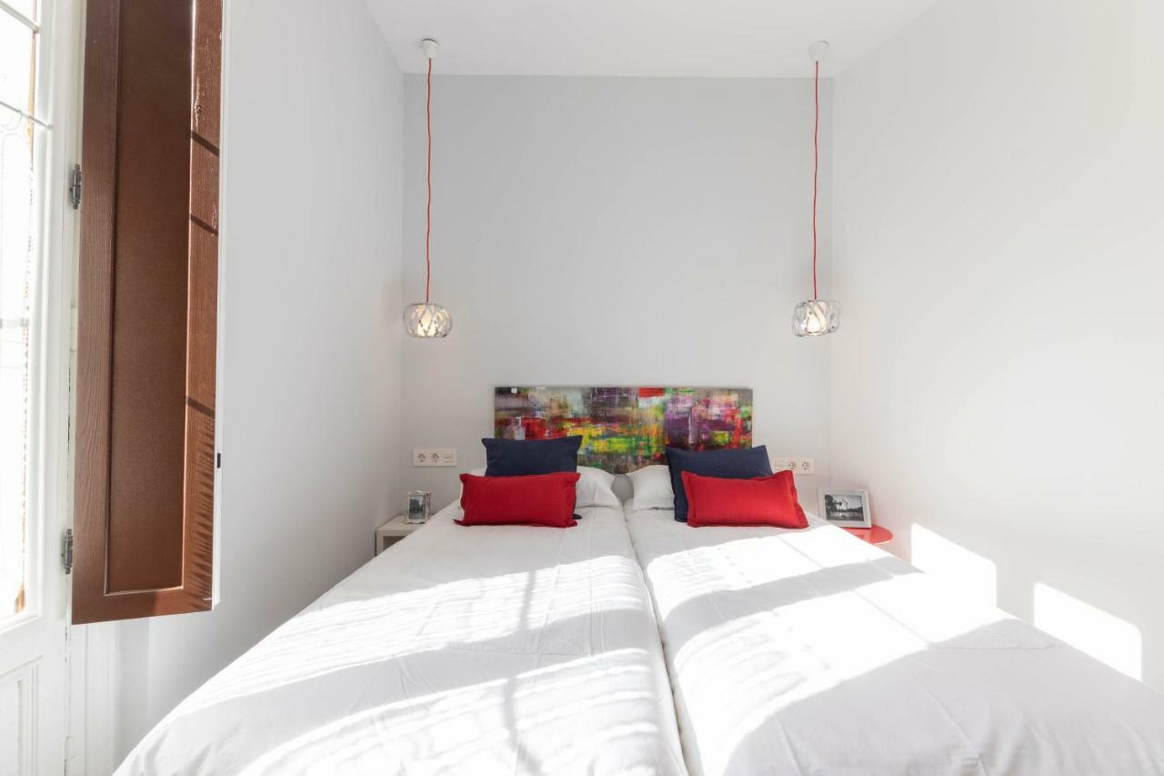 Acogedor, De Diseno Moderno En Zona Antigua Apartment Bilbao Exterior photo